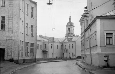 Фото \"Московские улицы и переулки конца 80-х годов\", июнь - август 1987, г.  Москва, Б. Овчинниковский пер. - История России в фотографиях