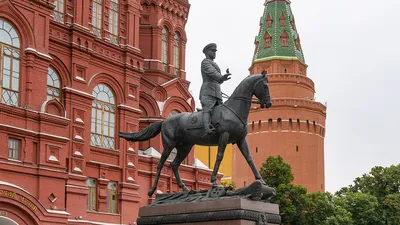 Пешеходная экскурсия по Красной площади и Александровскому саду в Москве –  «Незабываемая Москва»