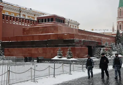 Мавзолей Ленина, Москва. Режим работы, цены на билеты 2024, фото, видео,  боты, сайт, как попасть внутрь — Туристер.Ру