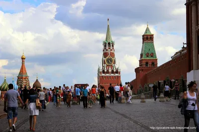 Лето. Москва. Красная площадь.