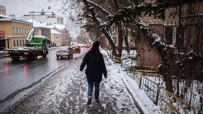 Снег, ледяной дождь и потепление: какая погода будет в Москве и Петербурге