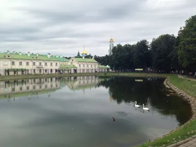 МОСКВА, СЕРГИЕВ ПОСАД, РОССИЯ - ОКТЯБРЬ 2019 ГОДА: Архитектура Троицы  Сергия Лавры Сергиев Посад, Россия Редакционное Стоковое Фото - изображение  насчитывающей культура, туризм: 162916908