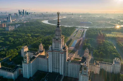 Стильные Апартаменты Люкс в башне ОКО Москва-Сити вид на башни и город  высокие окна, Москва - обновленные цены 2024 года