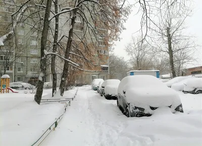 Как убирают снег в Москве