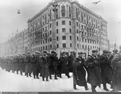 МОСКВА ВОЕННАЯ (фото)