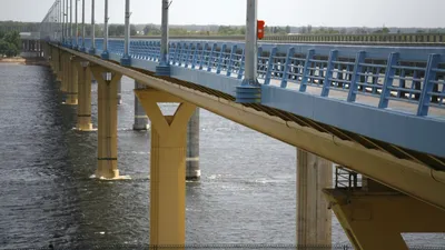 ЭКСКУРСИИ В ВОЛГОГРАДЕ. Заказ экскурсий и туров по Волгограду и области.  Индивидуальное и групповое обслуживание. Услуги экскурсоводов и  гидов-переводчиков по Волгограду. Приём туристов в Волгограде -  Достопримечательности - Танцующий мост