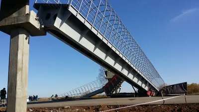 СвЖД построила в Екатеринбурге на ВИЗе пешеходный мост – Коммерсантъ  Екатеринбург