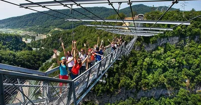 Небесный мост Skybridge в Skypark