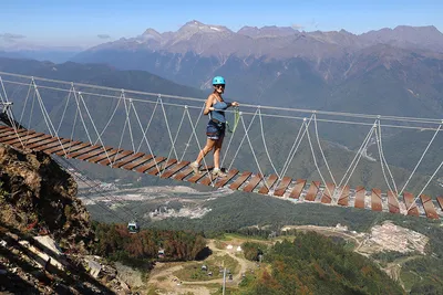 Небесный мост Skybridge в Skypark