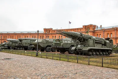 Военно-исторический музей артиллерии, инженерных войск и войск связи -  Питерский двор