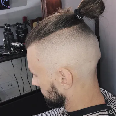 Натуральные и смелые мужские стрижки undercut: фото