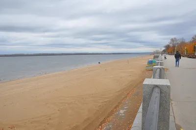 Набережная реки Волга в городе Самара (монумент Ладья) 2018 год