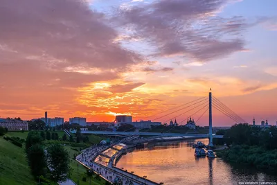 Тюменцы уже прогуливаются по новой набережной в Заречной части города |  Вслух.ru