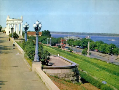 Рассвет на набережной (Волгоград)