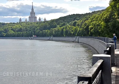 Кремлевская набережная