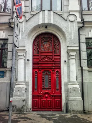 Двери Петропавловск Фурнитура Ламинат on Instagram: \"Самые необычные двери  на планете #1 Мы ждем Вас каждый день по адресу: 🏠 ул. Интернациональная  31; пересечение ул. Мира и ул. Интернациональная 🕙 Часы работы: