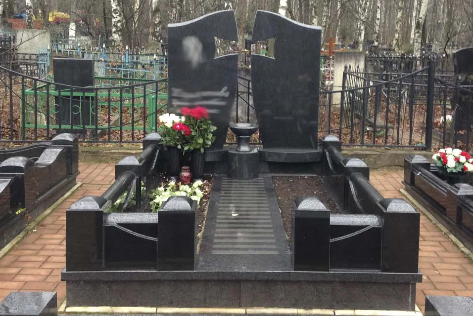 Николо-Архангельское кладбище: памятники, ограды, цветники, цоколи по низкой цене на изготовление и монтаж. Купить памятник на Николо-Архангельском кладбище от мастерской «Честный агент» Николо-Архангельское кладбище: памятники, ограды, цветники, цоколи по низкой цене на изготовление и монтаж. Купить памятник на Николо-Архангельском кладбище от мастерской «Честный агент»