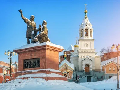 📍Старинный город НИЖНИЙ НОВГОРОД зимой ❄ выглядит особенно очаровательно.  Заснеженные улицы с купеческим домами, белокаменные… | Instagram