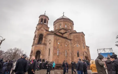 Мама-епархия. РПЦ в срочном порядке нарастила свое представительство в  Армении — что грозит углублением ее изоляции от других поместных церквей —  Новая газета