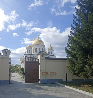 Прогулка в Ново-Тихвинский монастырь в Екатеринбурге. Посещение  архитектурной жемчужины города -Храма А.Невского. | Серебристый ландыш |  Дзен