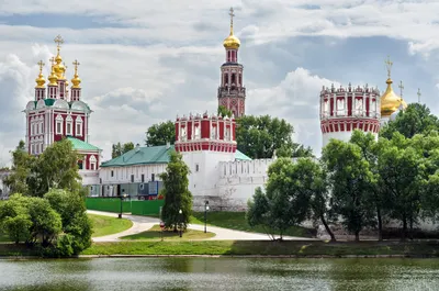 Новодевичий монастырь в Москве: история основания, описание, как добраться