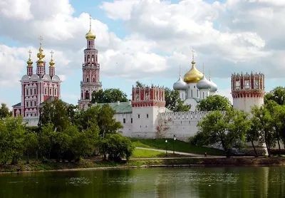 Новодевичий монастырь в Москве