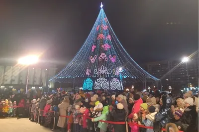 Тюмень начали украшать к Новому году