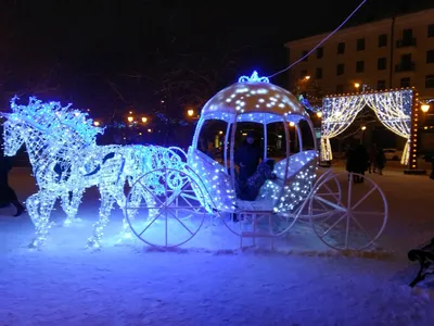 В Уфе открылся главный новогодний городок на площади Ленина