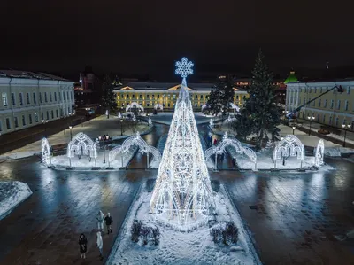 Новогодние елки в Нижнем Новгороде начнут убирать после 13 января 26  декабря 2023 года | Нижегородская правда