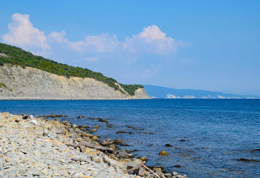 Вода в черном море широкая балка