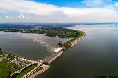 Новосибирская ГЭС — водопад на Обском море