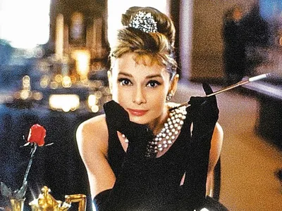 10 Audrey Hepburn Hairstyles That Are Timelessly Chic