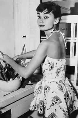 Audrey Hepburn (@rareaudreyhepburn) • Instagram photos and videos