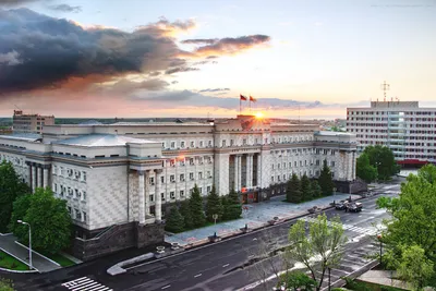 Фотография Вид с высоты на Оренбург и здание Газпрома | Фотобанк  ГеоФото/GeoPhoto | GetImages Group