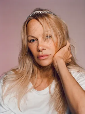 Pamela Anderson Discusses the 'Goal' of Aging in Bare-Faced Pics