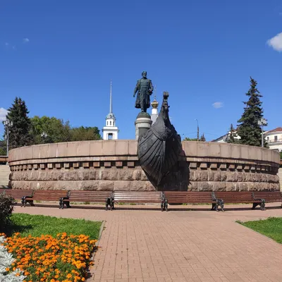 Памятник Афанасию Никитину в городе \"Тверь\"