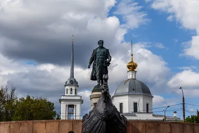 Памятник Афанасию Никитину - достопримечательности Твери и области. Туризм  на Welcometver.ru