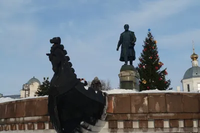 Памятник Афанасию Никитину в Твери был открыт в 1955 году. | Памятник,  Россия