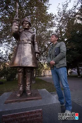 Фото: Гена Букин, жанровая скульптура, Свердловская область, Екатеринбург,  улица Вайнера — Яндекс Карты