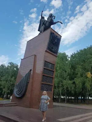 Памятник Чапаеву в Чебоксарах летом | Фото проект Панорамы Чебоксар -  Лучшие фотографии Чебоксар и окрестнойстей