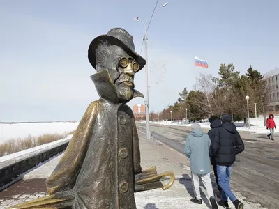 Купить Сувенир \"Чехов\" (большой), цена на Сувенир \"Чехов\" (большой), в  каталоге - сувениры, Томск интернет мастерской сувениров и предметов  интерьера Tomstone.ru