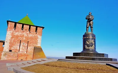 Памятник Валерию Чкалову в Нижнем Новгороде, Верхневолжская набережная -  фото, отзывы, рейтинг, телефон и адрес