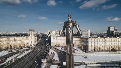 Памятник Юрию Гагарину помыли в Москве в преддверии Дня космонавтики –  Москва 24, 09.04.2022