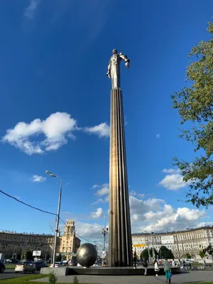 Памятник Гагарину на Ленинском проспекте отреставрируют