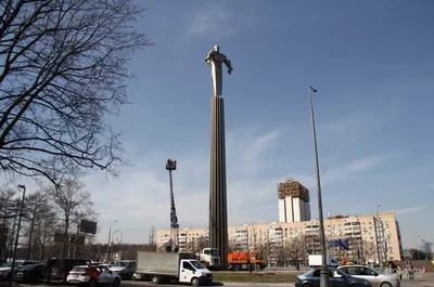 Памятник Юрию Алексеевичу Гагарину, звёздный городок. Карта, фото, как  добраться – путеводитель по городу на MsMap.ru