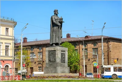 Памятник Ярославу Мудрому в Ярославле получит новое освещение. Ярославские  новости. Ярославский бизнес портал