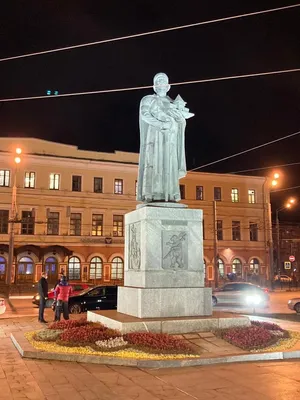 Памятник Ярославу Мудрому в Ярославле — фото, описание, адрес, история, на  купюре, как добраться