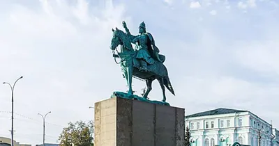 Памятник до официального открытия - Picture of Monument to Ivan the  Terrible, Oryol - Tripadvisor