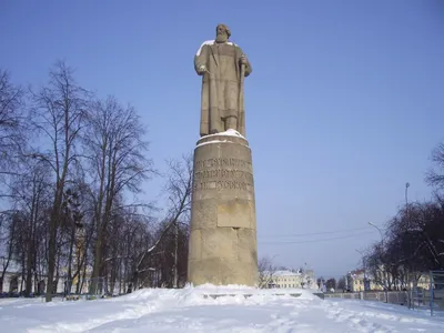 Памятник Ивану Сусанину в Костроме. :: Ольга Довженко – Социальная сеть  ФотоКто