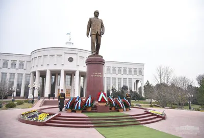 Памятник Каримову в Москве. Кто и зачем?